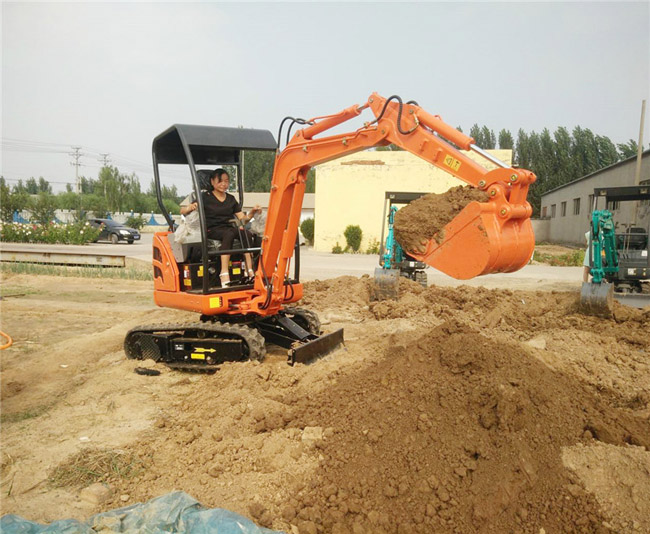 農(nóng)用小挖掘機(jī)